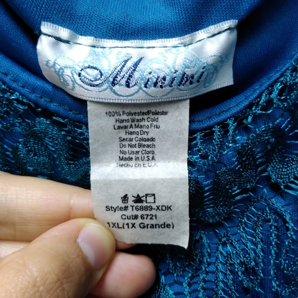 Blouse - Picture 2 of 3